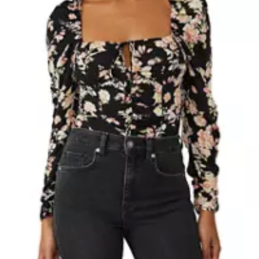 Free People Large Hilary Print Keyhole Neck Top Black NWT